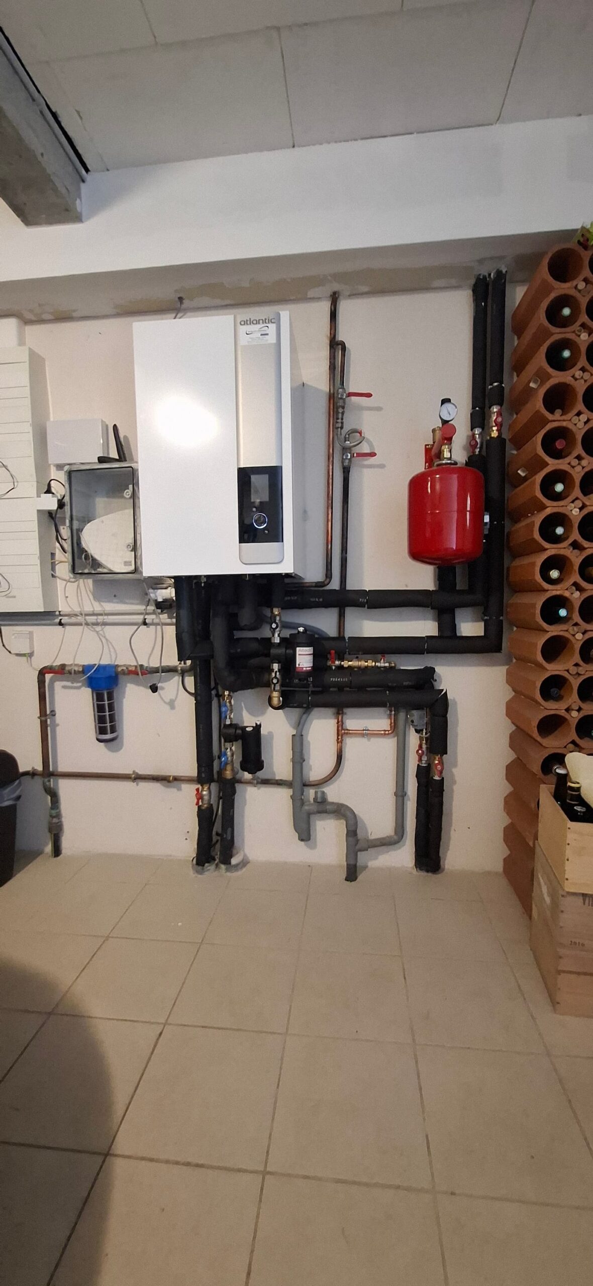 remplacement d’une pompe à chaleur par une nouvelle pompe à chaleur Atlantic au R290, pilotage de 2 circuits de plancher chauffant à Brest.