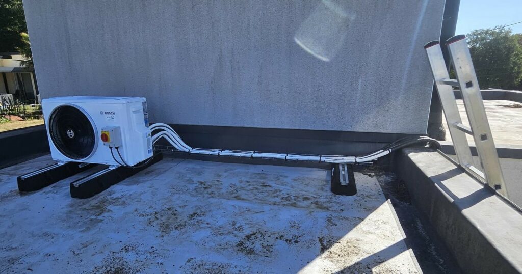 Installation de climatisation bi split près de Landerneau