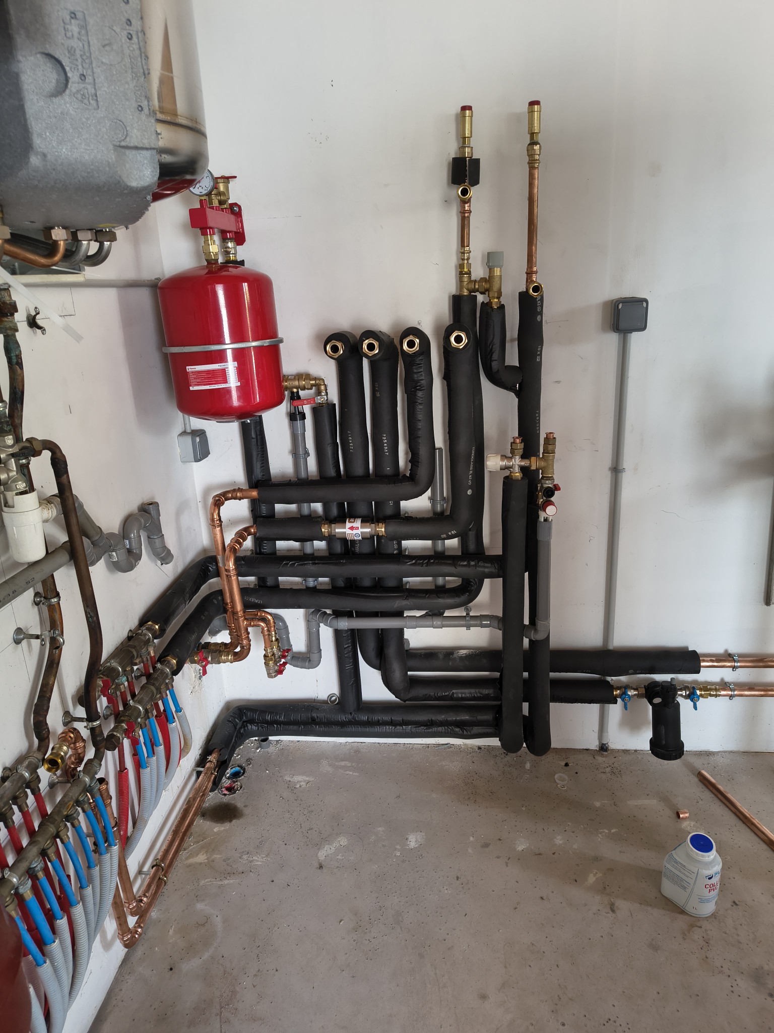 Auxilium Énergies a réalisé l’installation d’une pompe à chaleur en remplacement d'une chaudière à gaz à Plabennec
