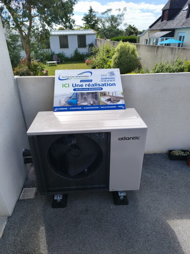 Auxilium Énergies a réalisé l’installation d’une pompe à chaleur en remplacement d'une chaudière à gaz à Plabennec
